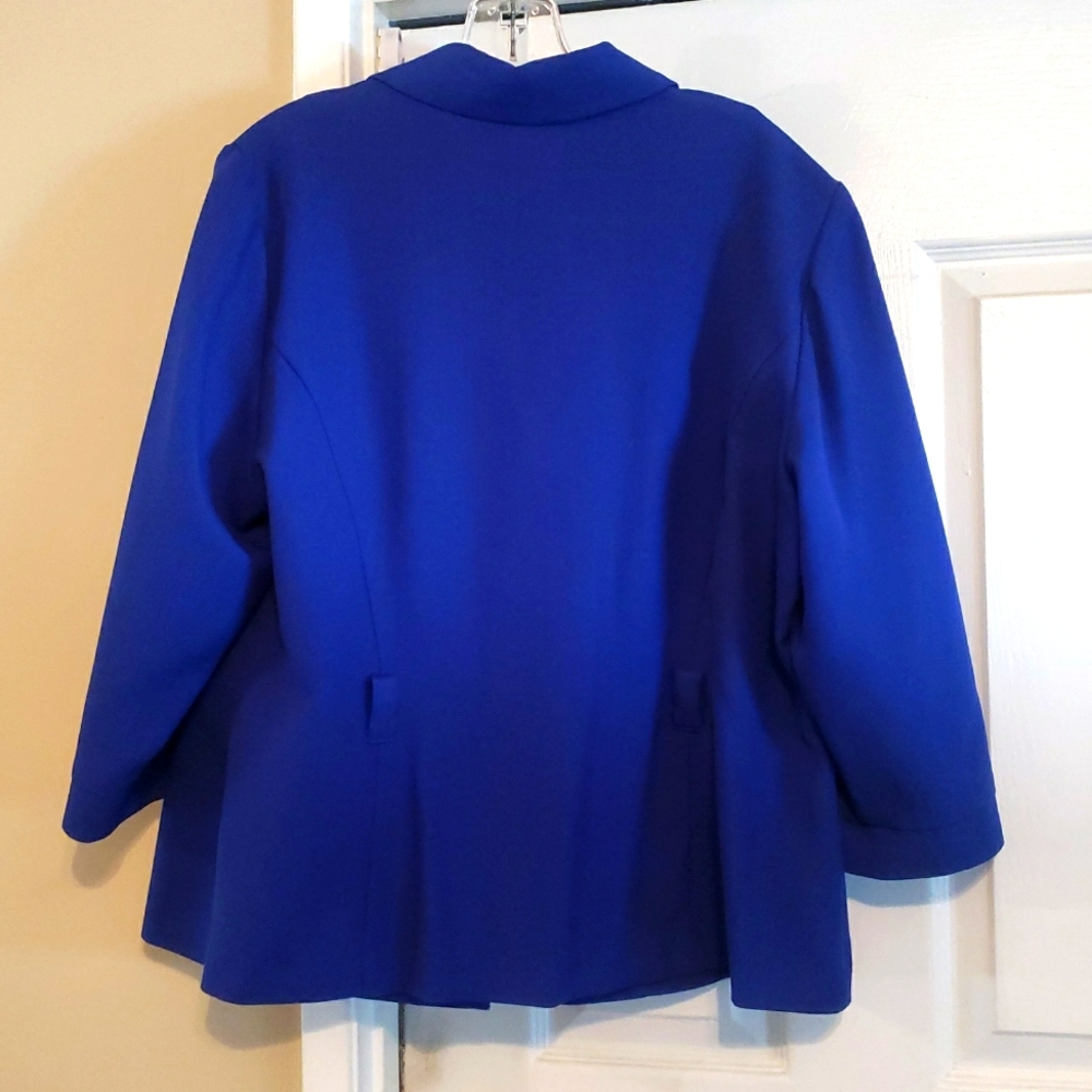 Studio I Blazer - Picture 9 of 14